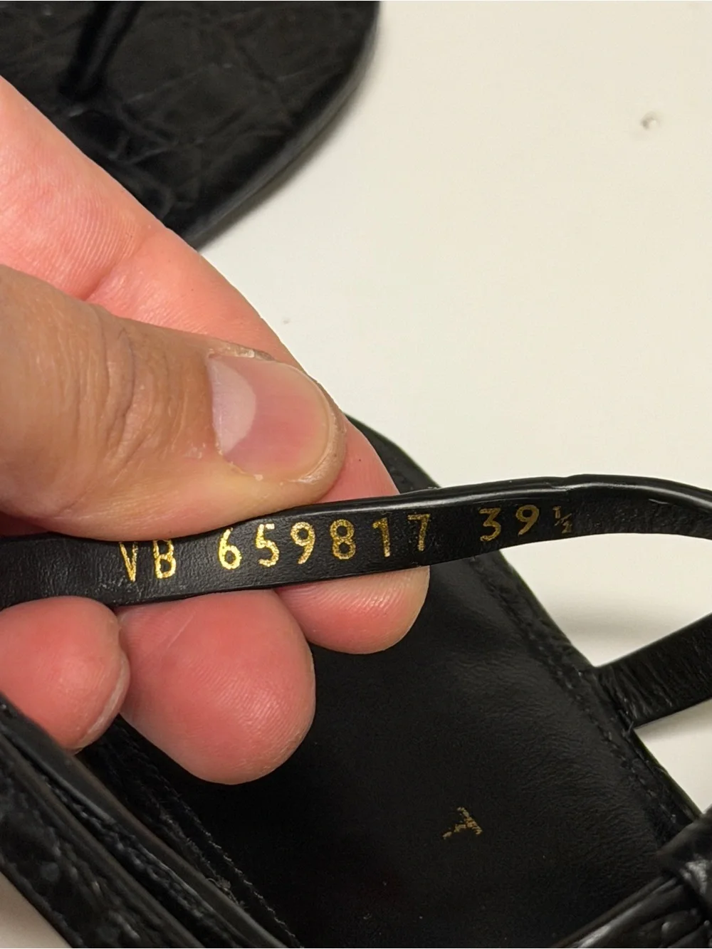 Saint Laurent YSL Logo Cassandra Black Leather Thong Flat Sandal EU 39.5 US 9.5